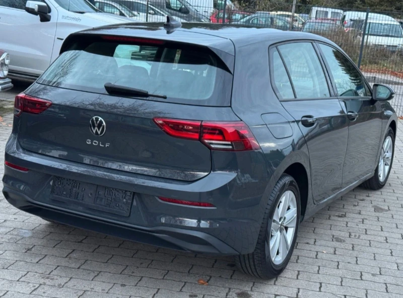 VW Golf 8, снимка 5 - Автомобили и джипове - 48172226