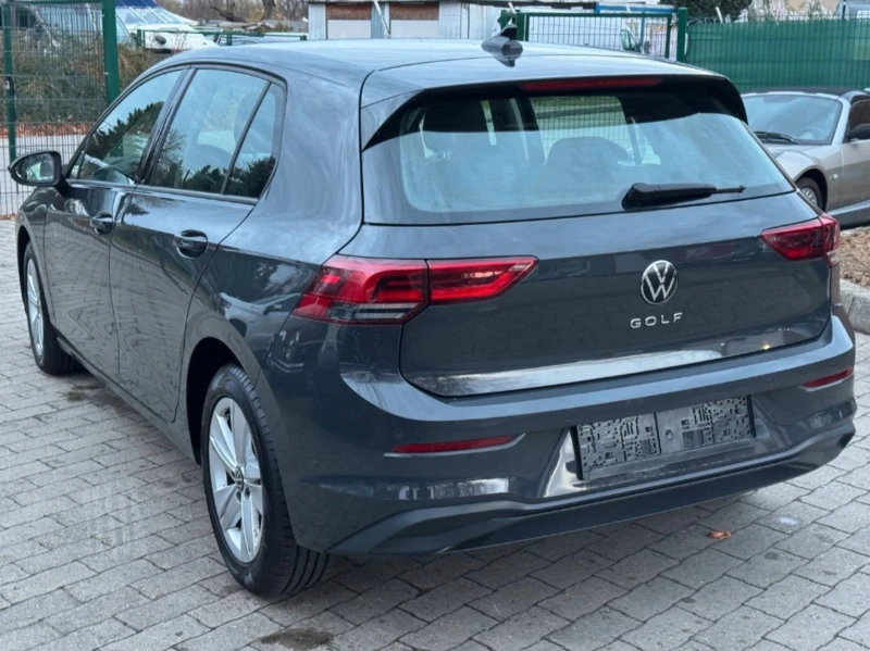 VW Golf 8, снимка 3 - Автомобили и джипове - 48172226