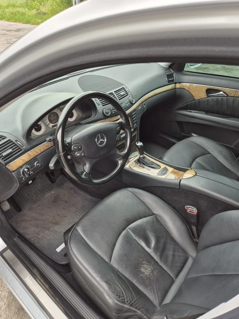 Mercedes-Benz E 320 AVANGARDE EVO, снимка 10 - Автомобили и джипове - 52543075