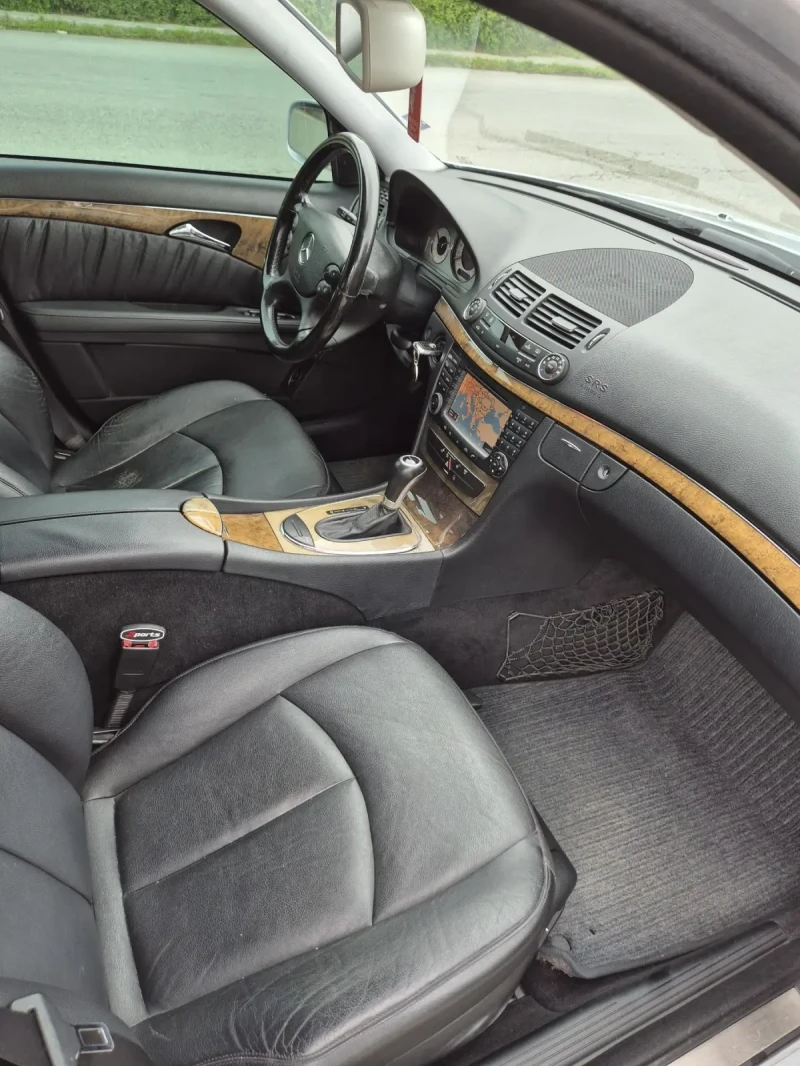 Mercedes-Benz E 320 AVANGARDE EVO, снимка 9 - Автомобили и джипове - 52543075