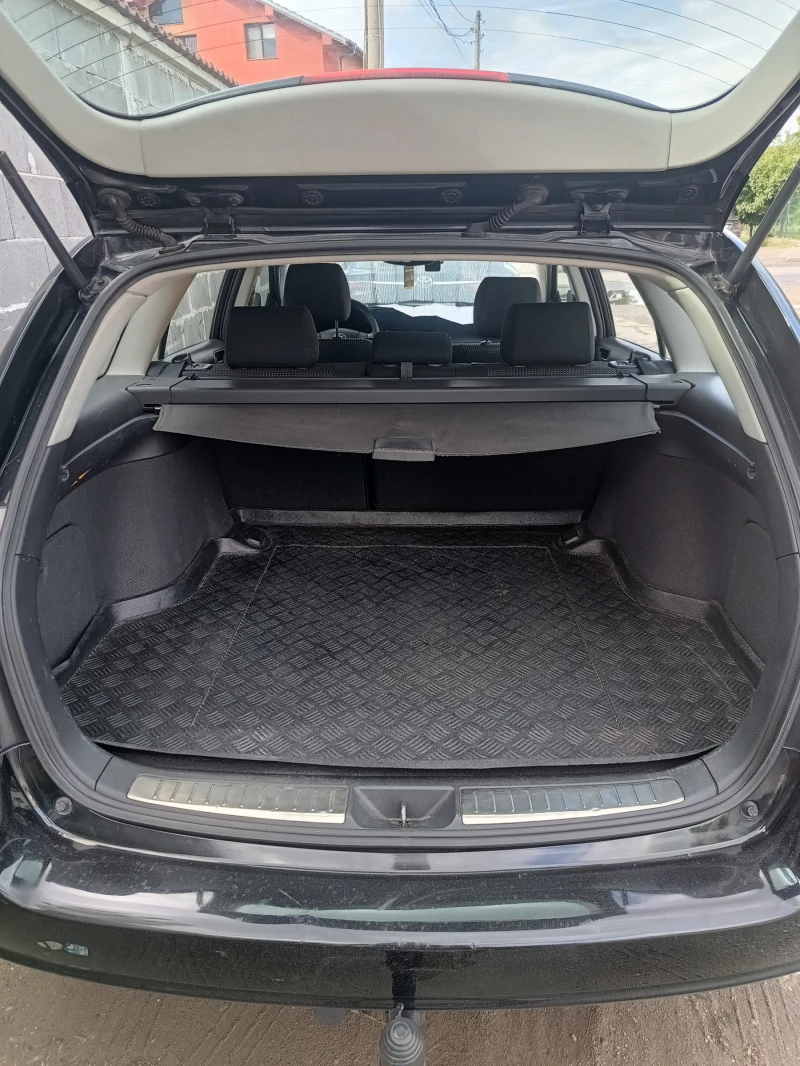 Toyota Avensis 2.2 D4D FACELIFT, снимка 8 - Автомобили и джипове - 52588155