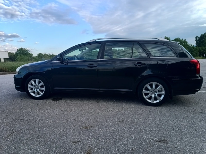 Toyota Avensis 2.2 D4D FACELIFT, снимка 6 - Автомобили и джипове - 52588155