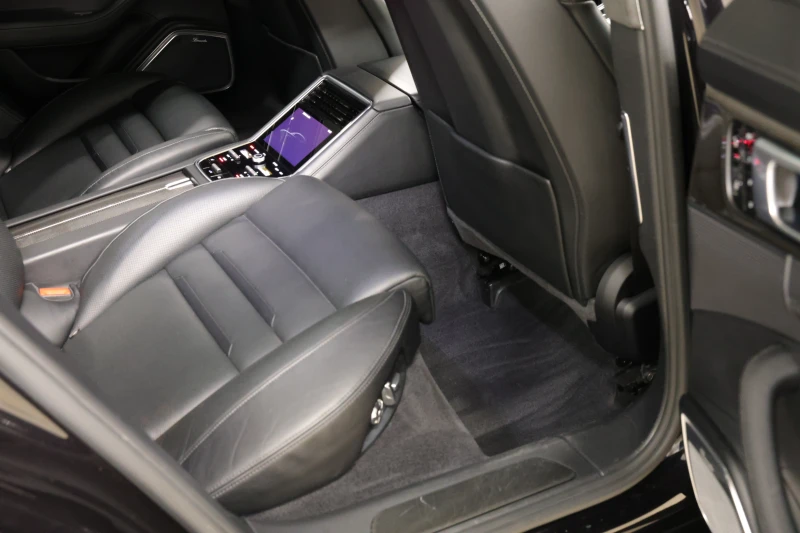 Porsche Panamera Turbo S E-Hybrid, снимка 16 - Автомобили и джипове - 52403143