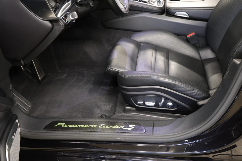 Porsche Panamera Turbo S E-Hybrid, снимка 5 - Автомобили и джипове - 52403143