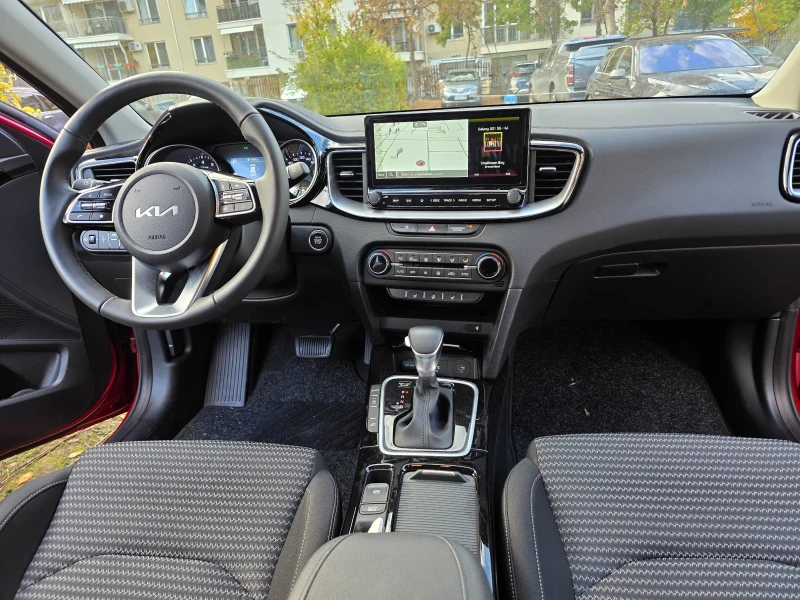 Kia Ceed Бензин, снимка 7 - Автомобили и джипове - 52405668