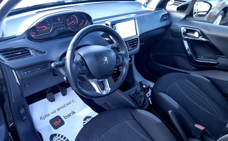 Peugeot 208 1.2i 82k.c., снимка 8 - Автомобили и джипове - 52624323