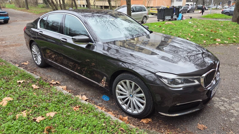 BMW 740, снимка 2 - Автомобили и джипове - 52661341