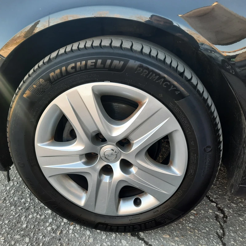 Opel Insignia 2.0CDTI/131HP, снимка 14 - Автомобили и джипове - 53421341