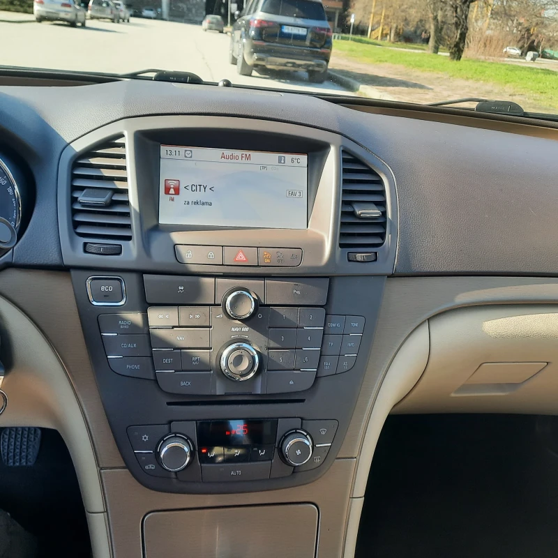 Opel Insignia 2.0CDTI/131HP, снимка 12 - Автомобили и джипове - 53421341