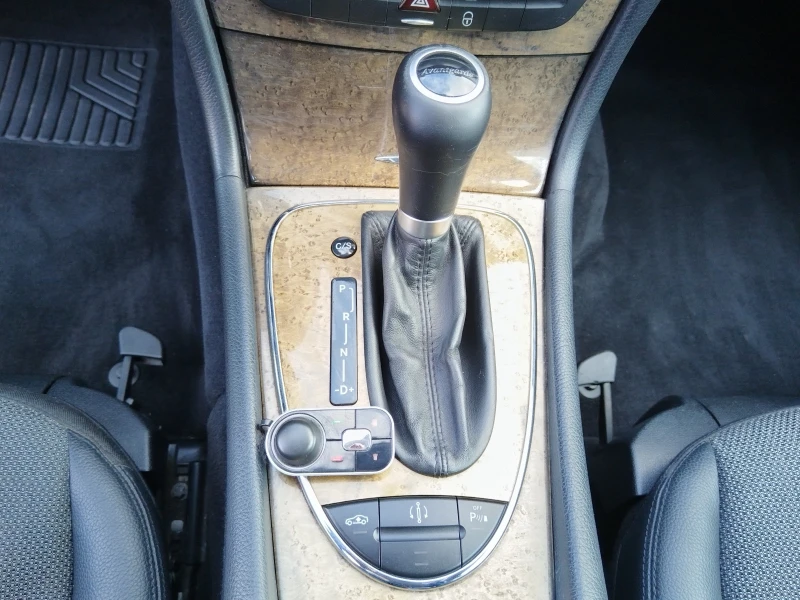 Mercedes-Benz E 280 * AVANGARD* 4-Matik* , снимка 12 - Автомобили и джипове - 53410074