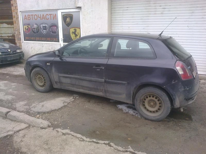 Fiat Stilo 1.9 JTD, снимка 3 - Автомобили и джипове - 24570434