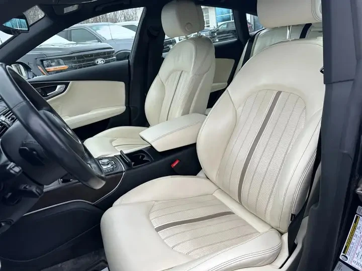 Audi A7 Technik* 8ZF* Обдухване* HeadUp* BOSE* Valcona кож, снимка 7 - Автомобили и джипове - 53991161