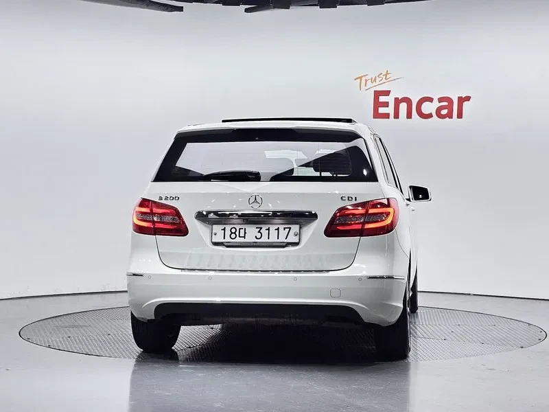 Mercedes-Benz B 200 2.0, снимка 4 - Автомобили и джипове - 54278317