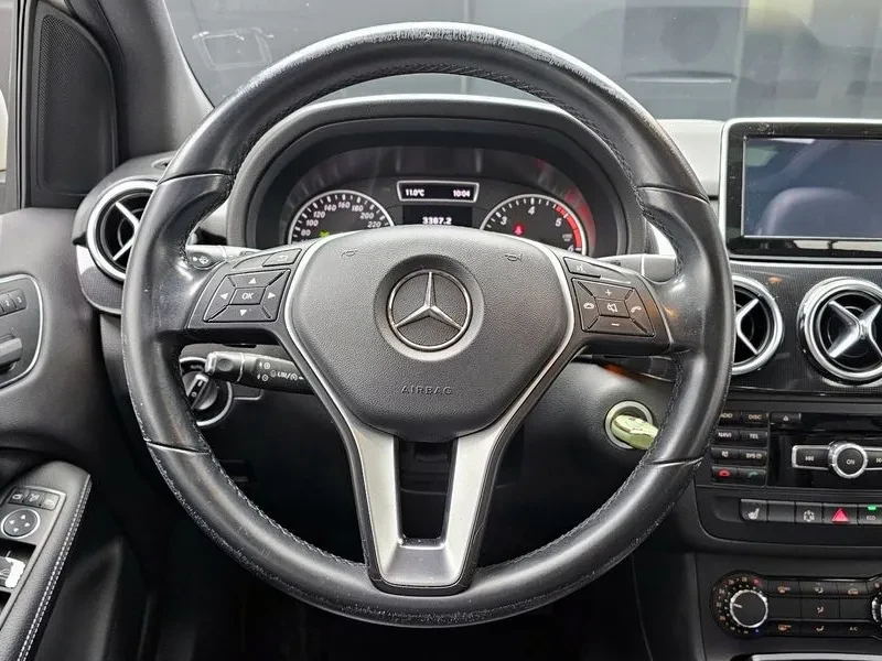 Mercedes-Benz B 200 2.0, снимка 14 - Автомобили и джипове - 54278317