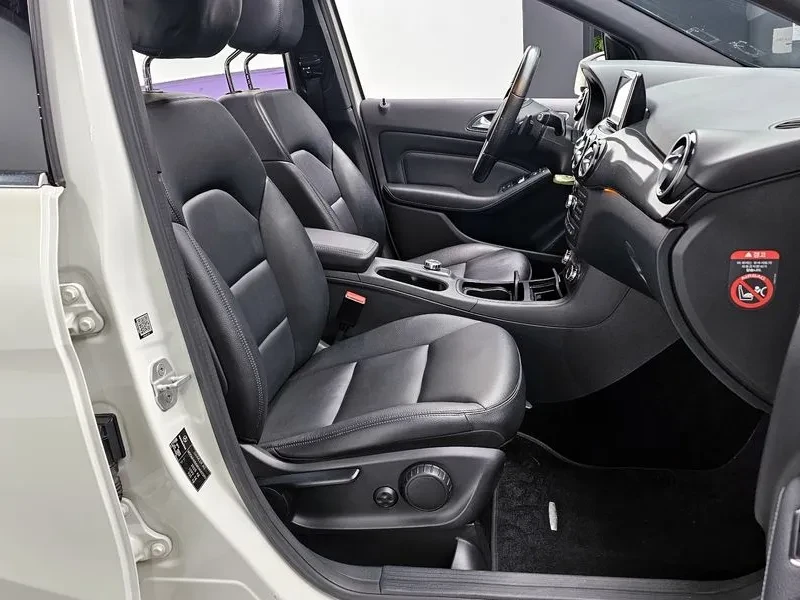 Mercedes-Benz B 200 2.0, снимка 11 - Автомобили и джипове - 54278317