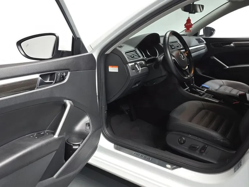 VW Passat 2.0 Tsi B7, снимка 10 - Автомобили и джипове - 55184222