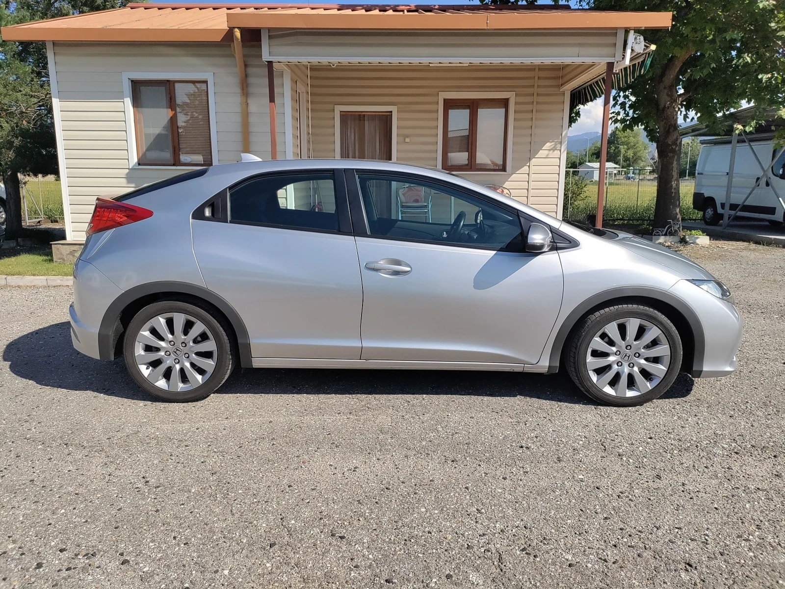 Honda Civic 1.8i Автоматик Швейцария - изображение 7