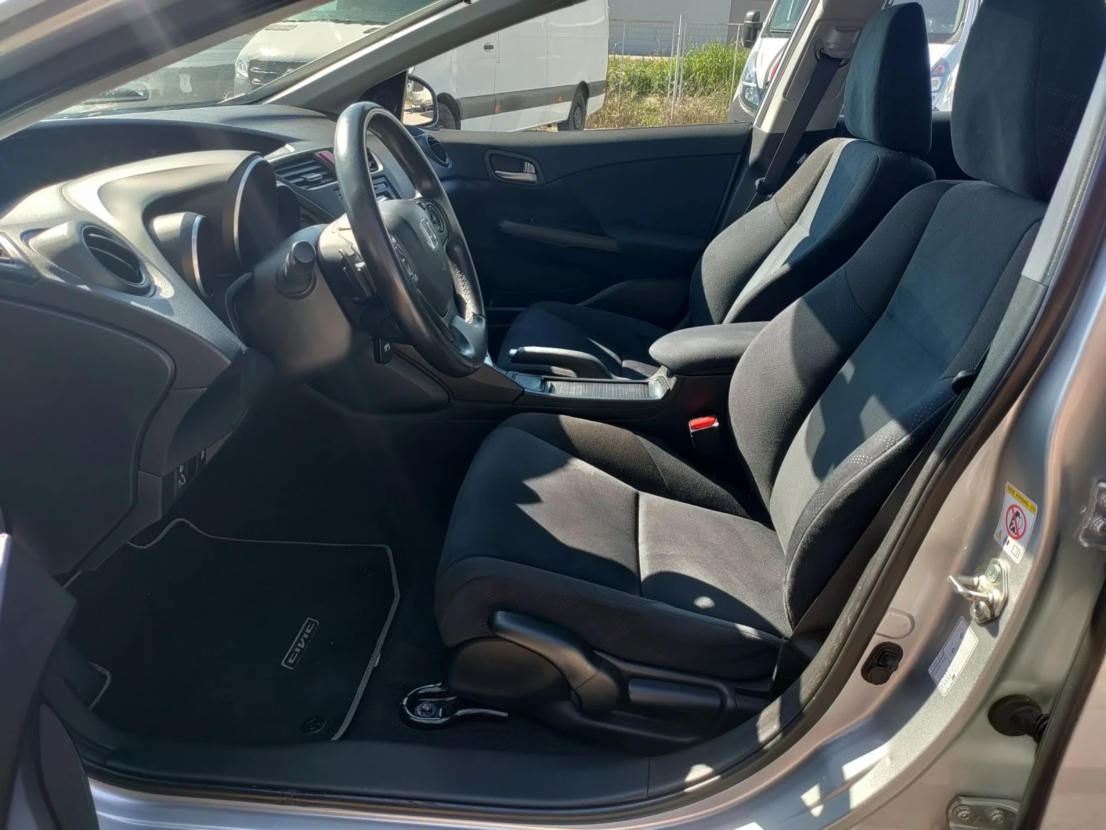 Honda Civic 1.8i Автоматик Швейцария - изображение 8