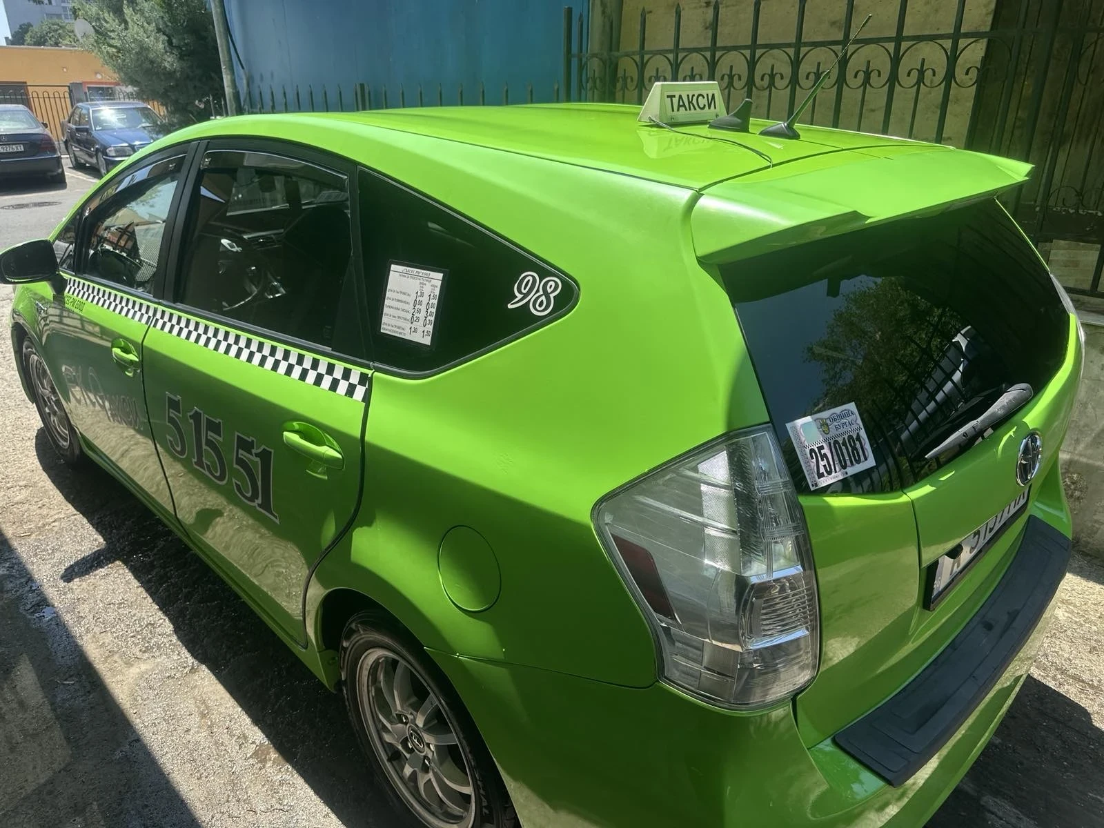 Toyota Prius +  - изображение 4