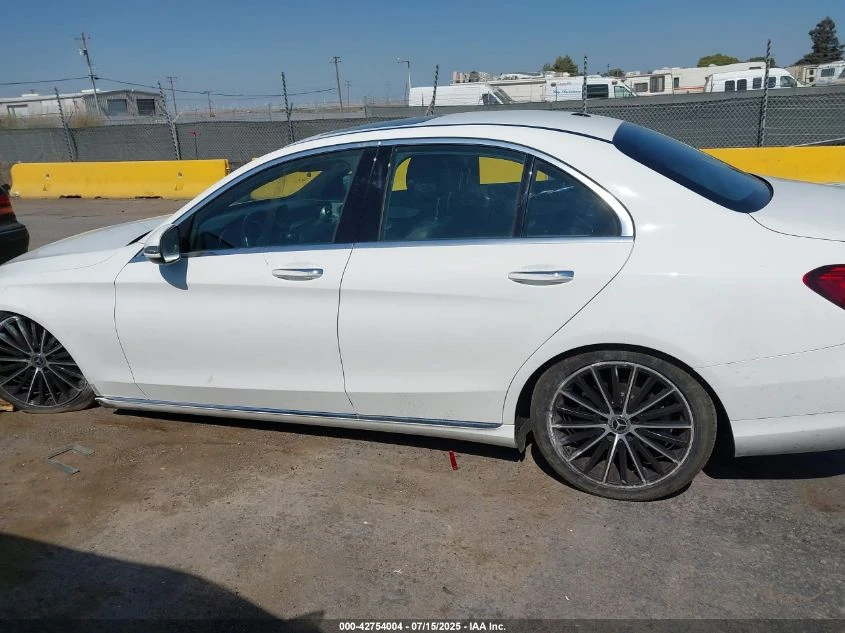 Mercedes-Benz C 300 2.0L I-4 DI, DOHC, VVT, TURBO, 255HP Rear Wheel - изображение 6