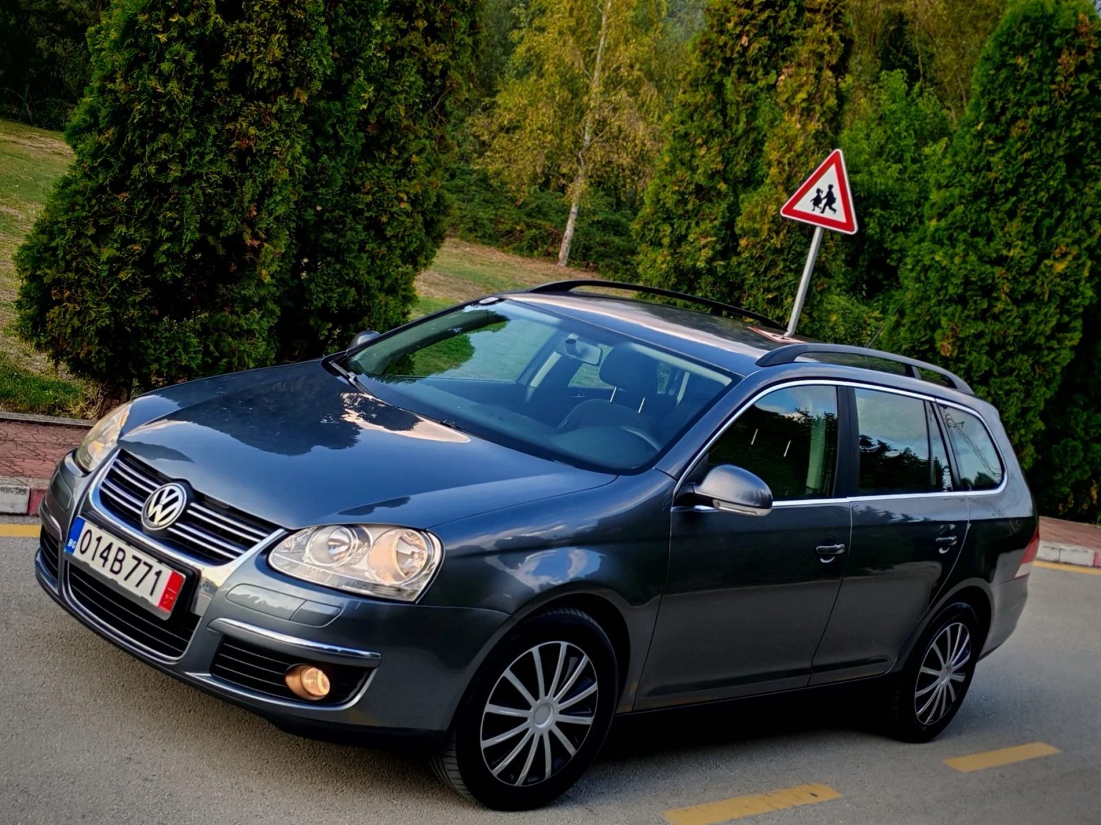 VW Golf 1.9TDI(105)* 4-MOTION* 6-СКОРОСТИ* FACELIFT*  - изображение 3