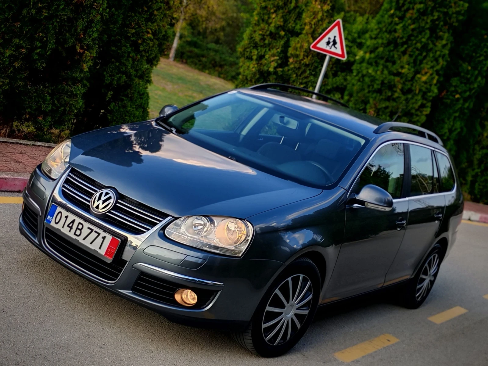 VW Golf 1.9TDI(105)* 4-MOTION* 6-СКОРОСТИ* FACELIFT*  - изображение 2
