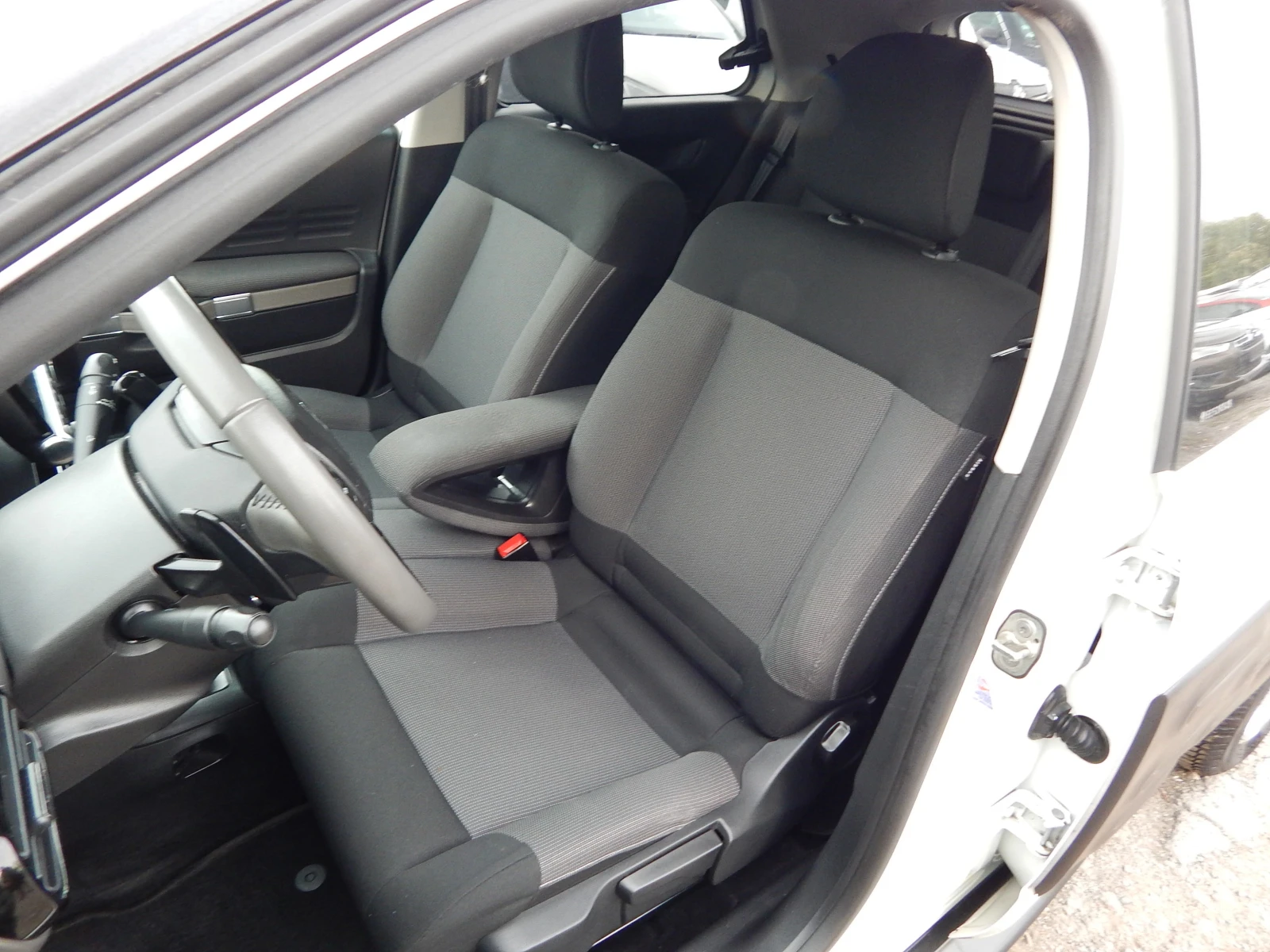 Citroen C4 Cactus 1.6HDI* 68000km.* АВТОМАТИК*  | Mobile.bg — изображение 11