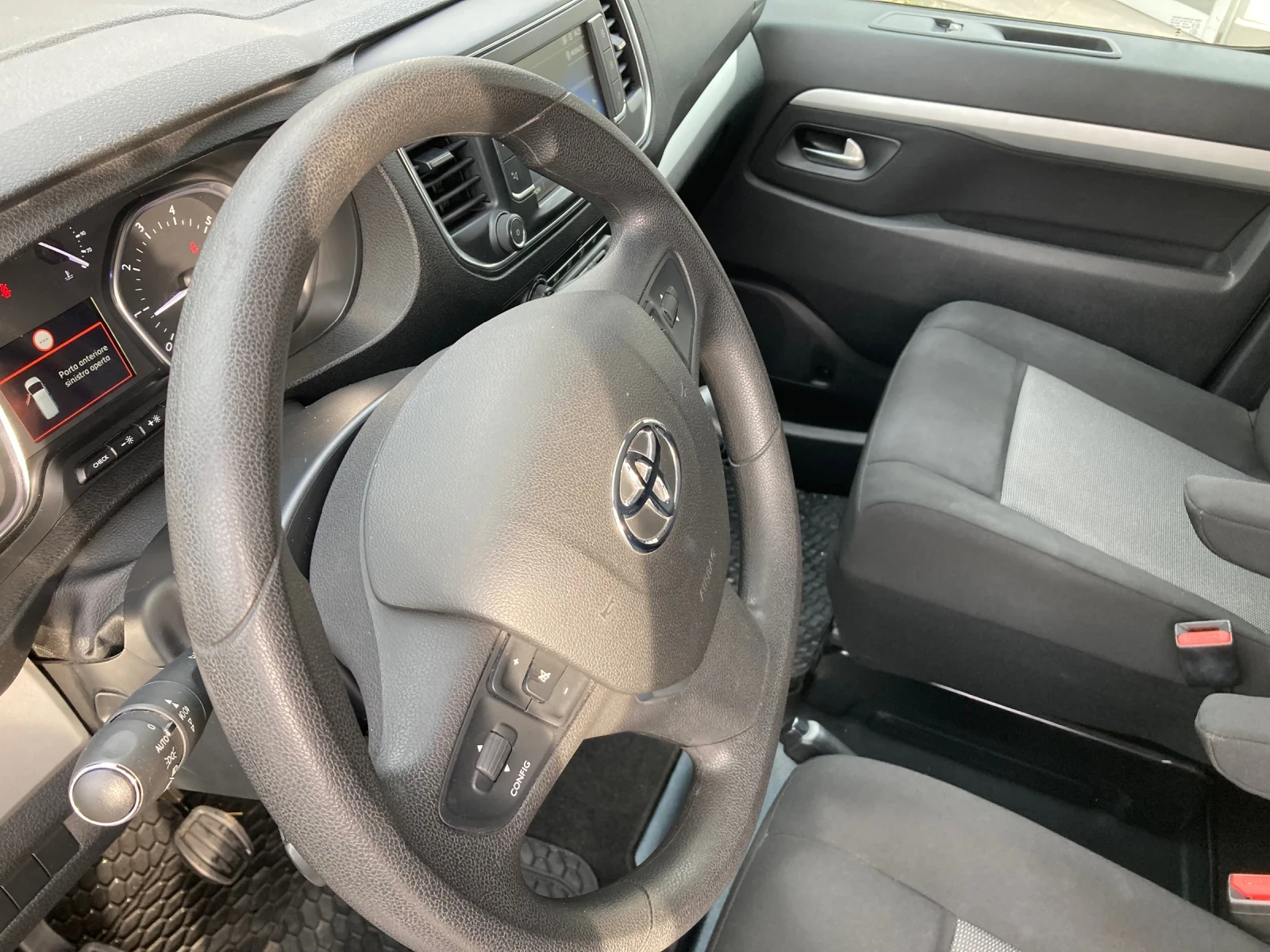 Toyota Proace City 1.6 D4D 116 ks EVRO 6 133000km | Mobile.bg � ����������� 13
