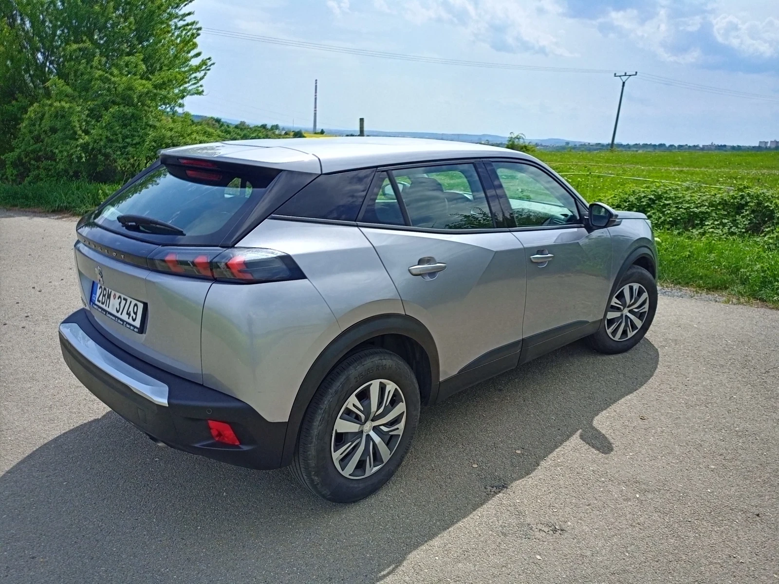 Peugeot 2008 1, 2 Allure. Перфектен автомобил, снимка 4 - Автомобили и джипове - 53852183