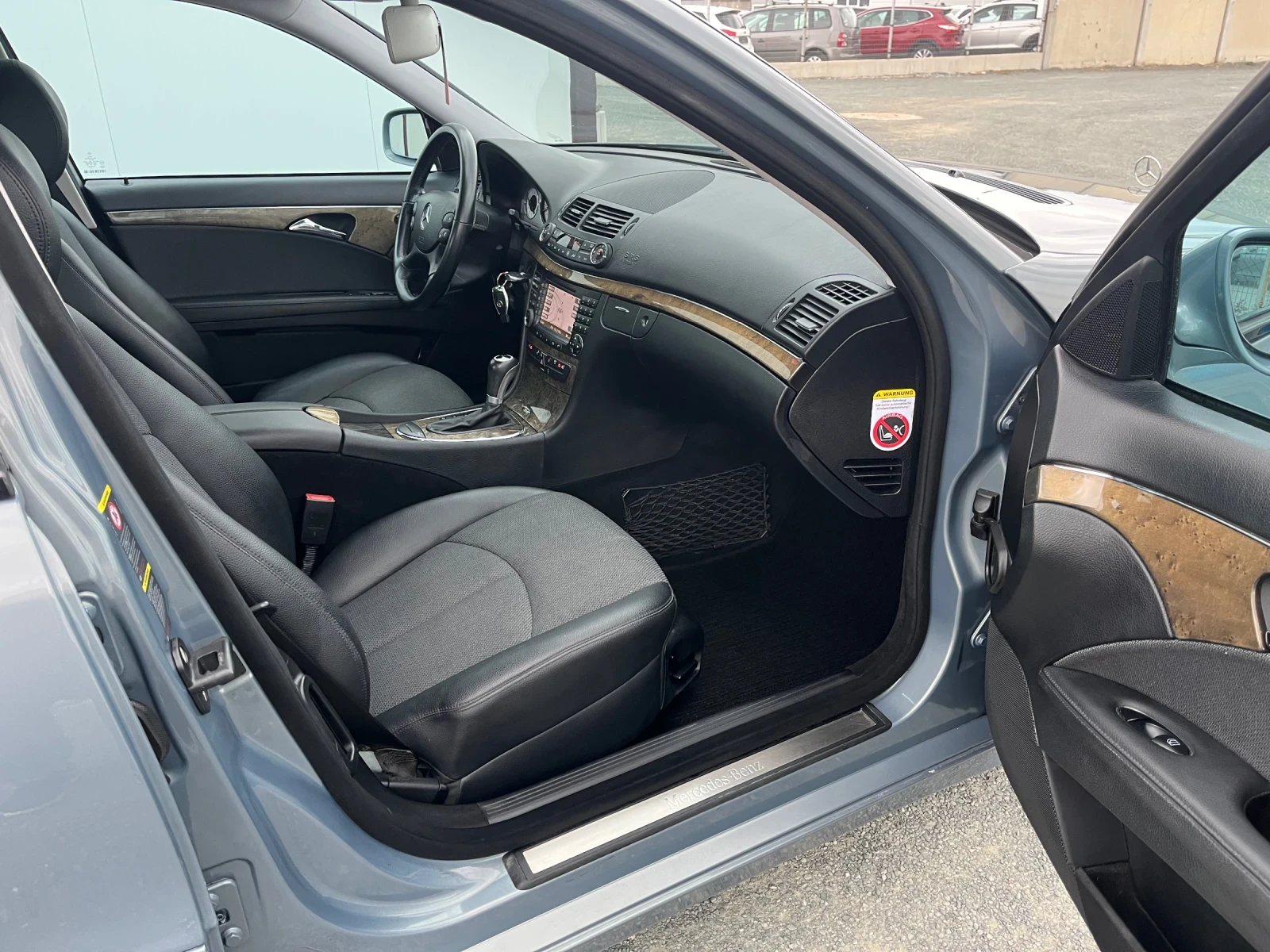 Mercedes-Benz E 280 I-EVO-Avantgarde-Aвтоматик-Навигация, снимка 7 - Автомобили и джипове - 53890599