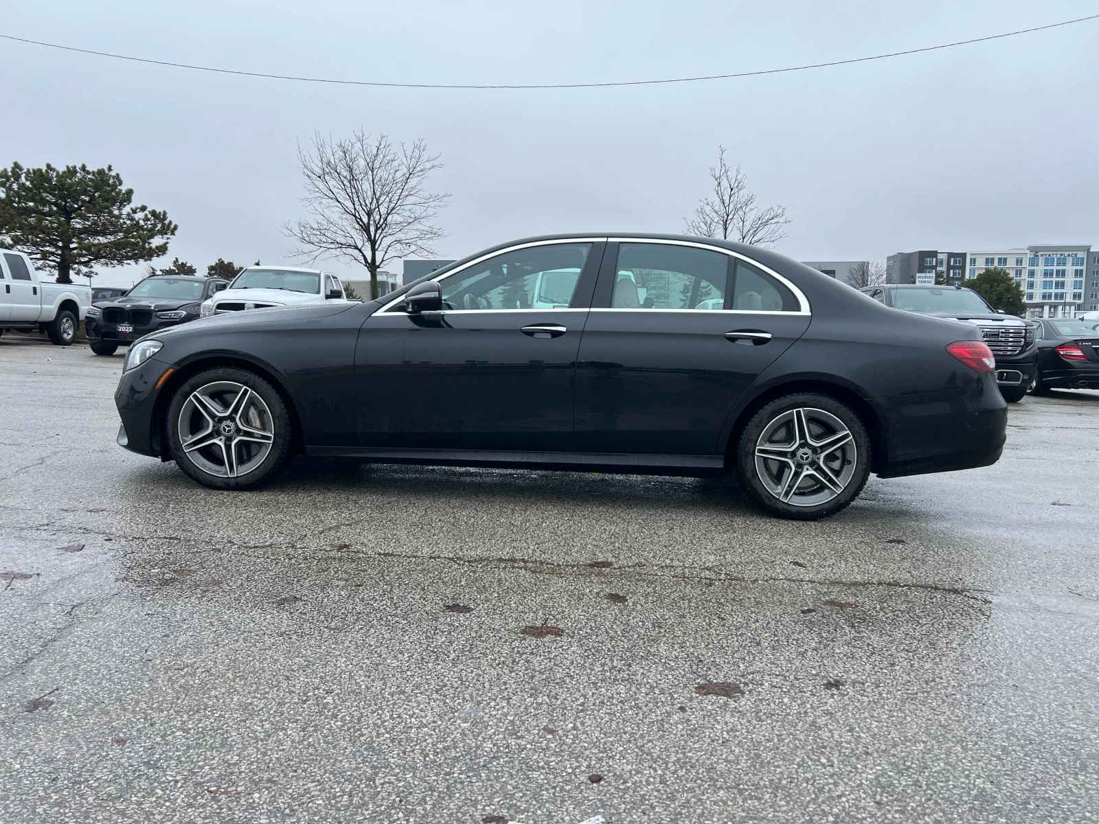 Mercedes-Benz E 450 * * CARFAX * * АВТО КРЕДИТ * * , снимка 3 - Автомобили и джипове - 53893052