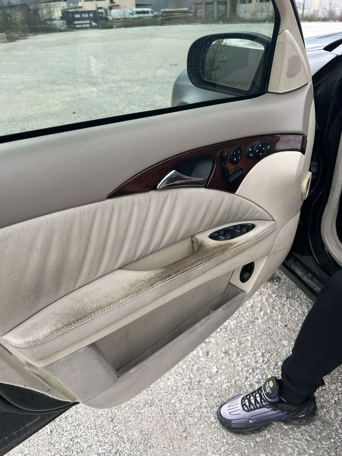 Mercedes-Benz E 270 Classic , снимка 6 - Автомобили и джипове - 53936104