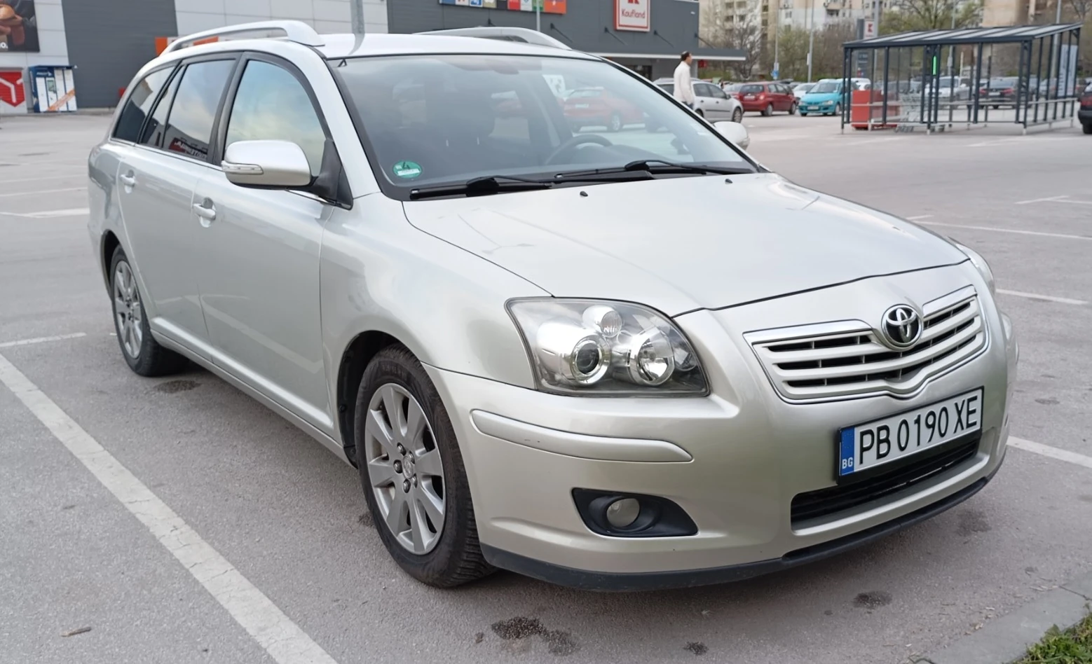 Toyota Avensis, снимка 2 - Автомобили и джипове - 54160704