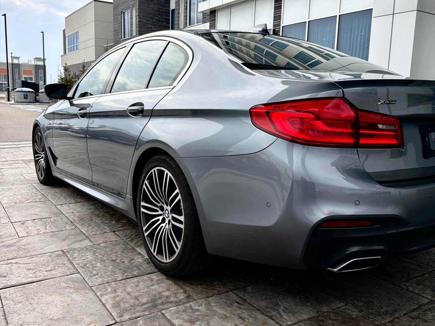 BMW 540 M-pkg | xDrive | 360  | Harman Kardon | Distronic , снимка 7 - Автомобили и джипове - 54216569