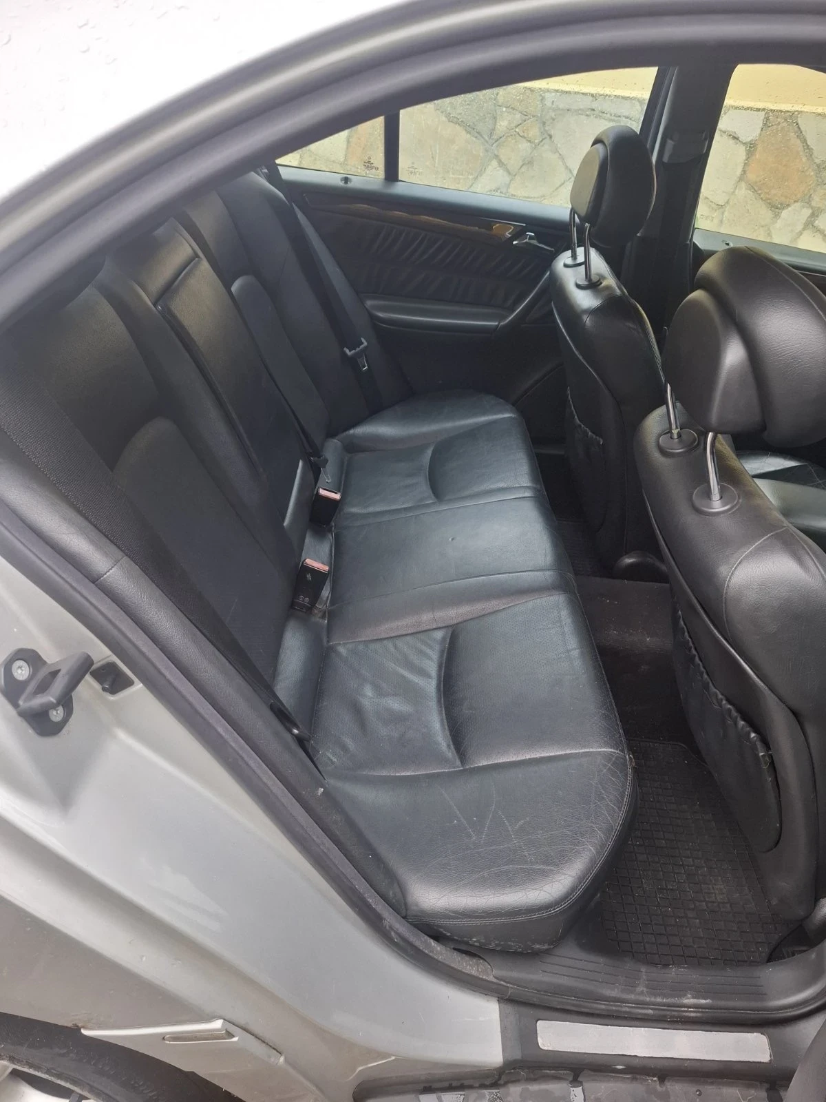 Mercedes-Benz C 200, снимка 8 - Автомобили и джипове - 54688799