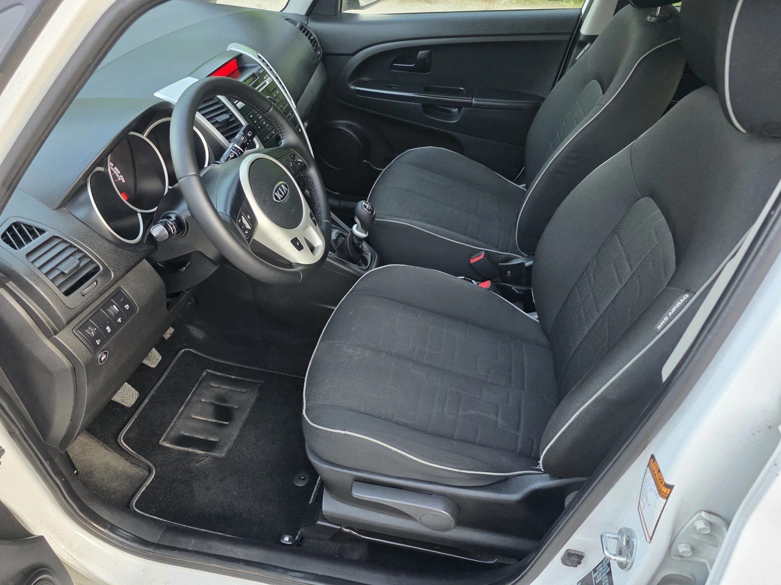 Kia Venga 165000км Евро5В Италия, снимка 9 - Автомобили и джипове - 54840777
