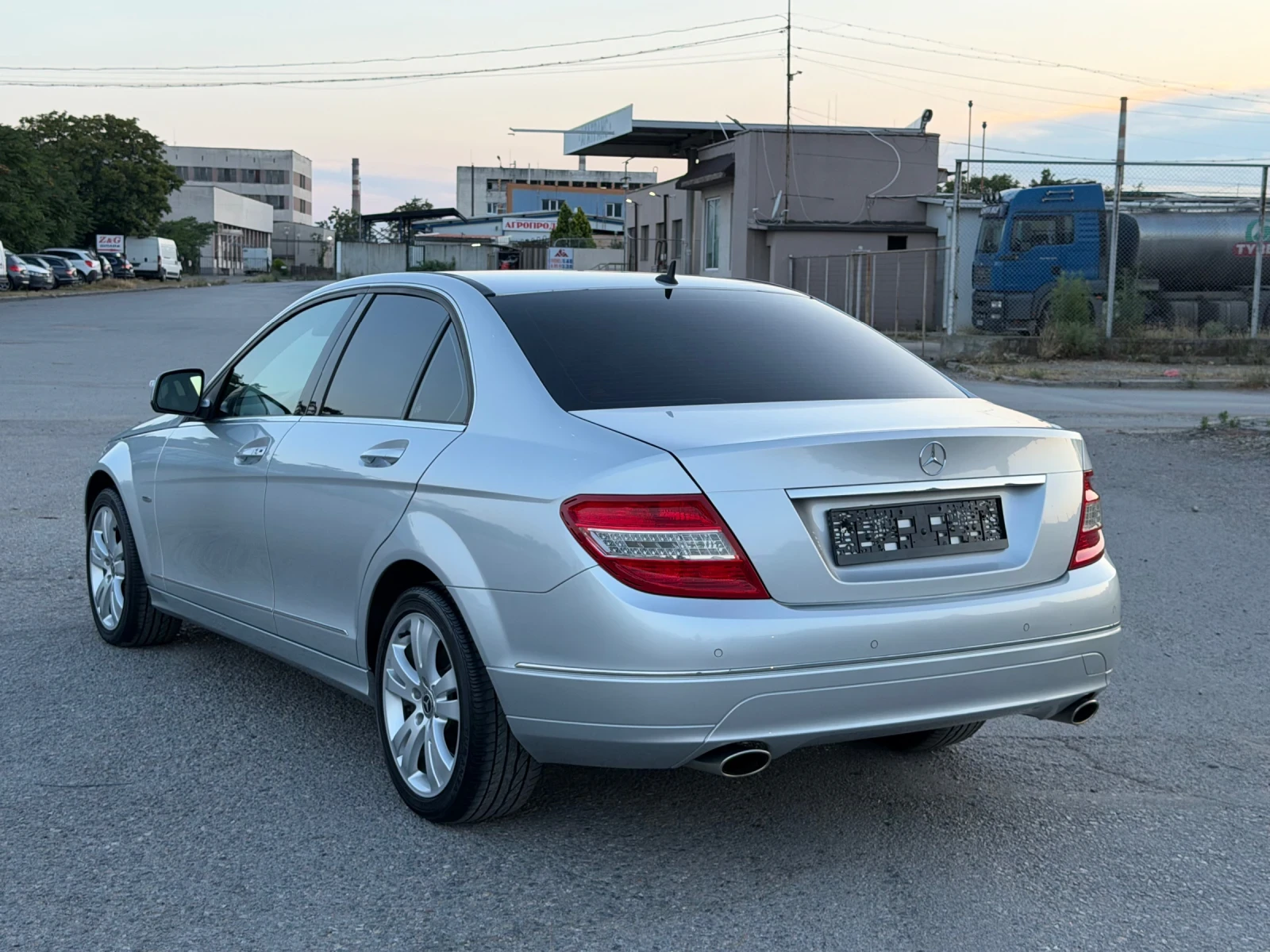 Mercedes-Benz C 280 3.0i 231к.с Топ Състояние Подгрев НАВИ Климатик , снимка 12 - Автомобили и джипове - 55008654