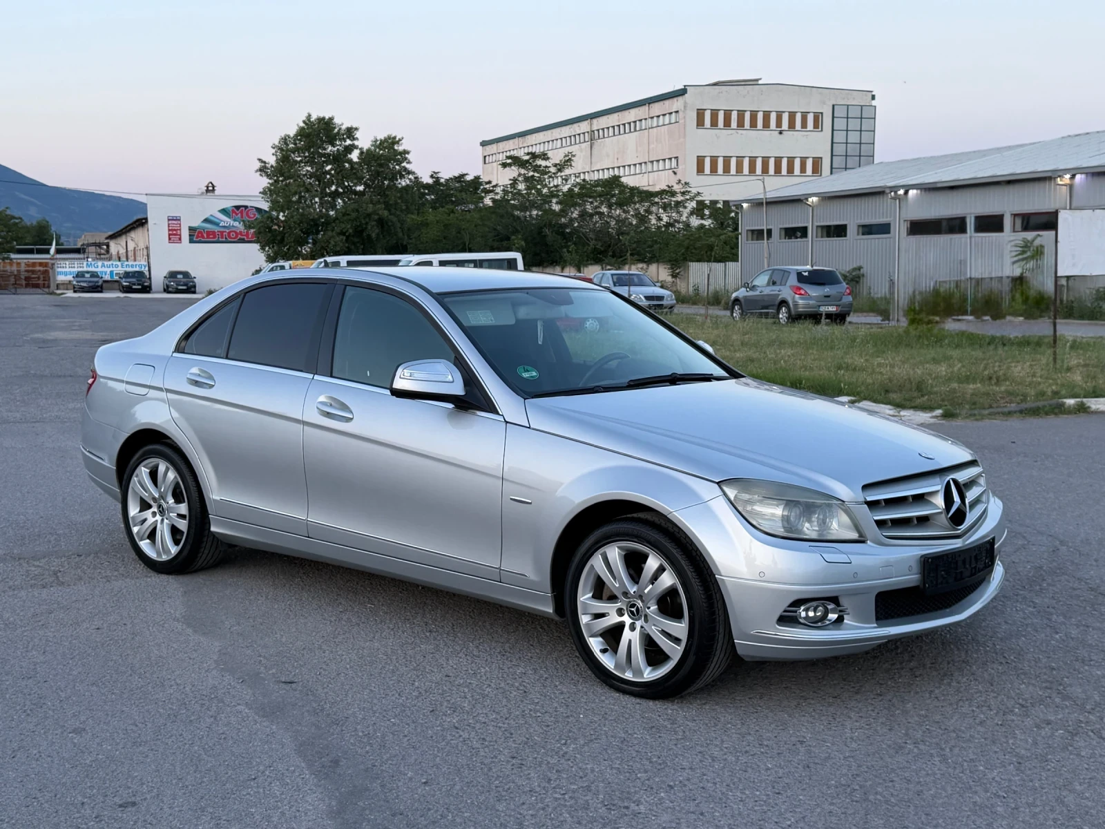 Mercedes-Benz C 280 3.0i 231к.с Топ Състояние Подгрев НАВИ Климатик , снимка 4 - Автомобили и джипове - 55008654