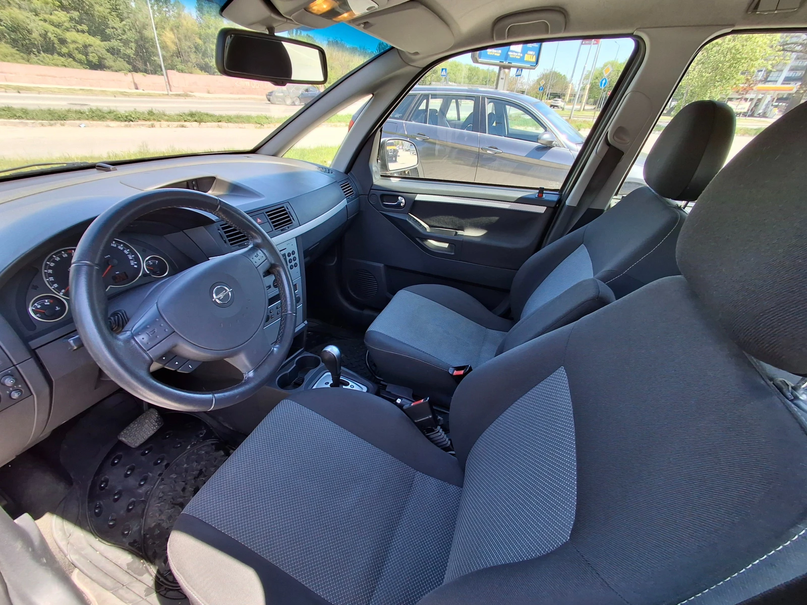 Opel Meriva, снимка 4 - Автомобили и джипове - 55016227