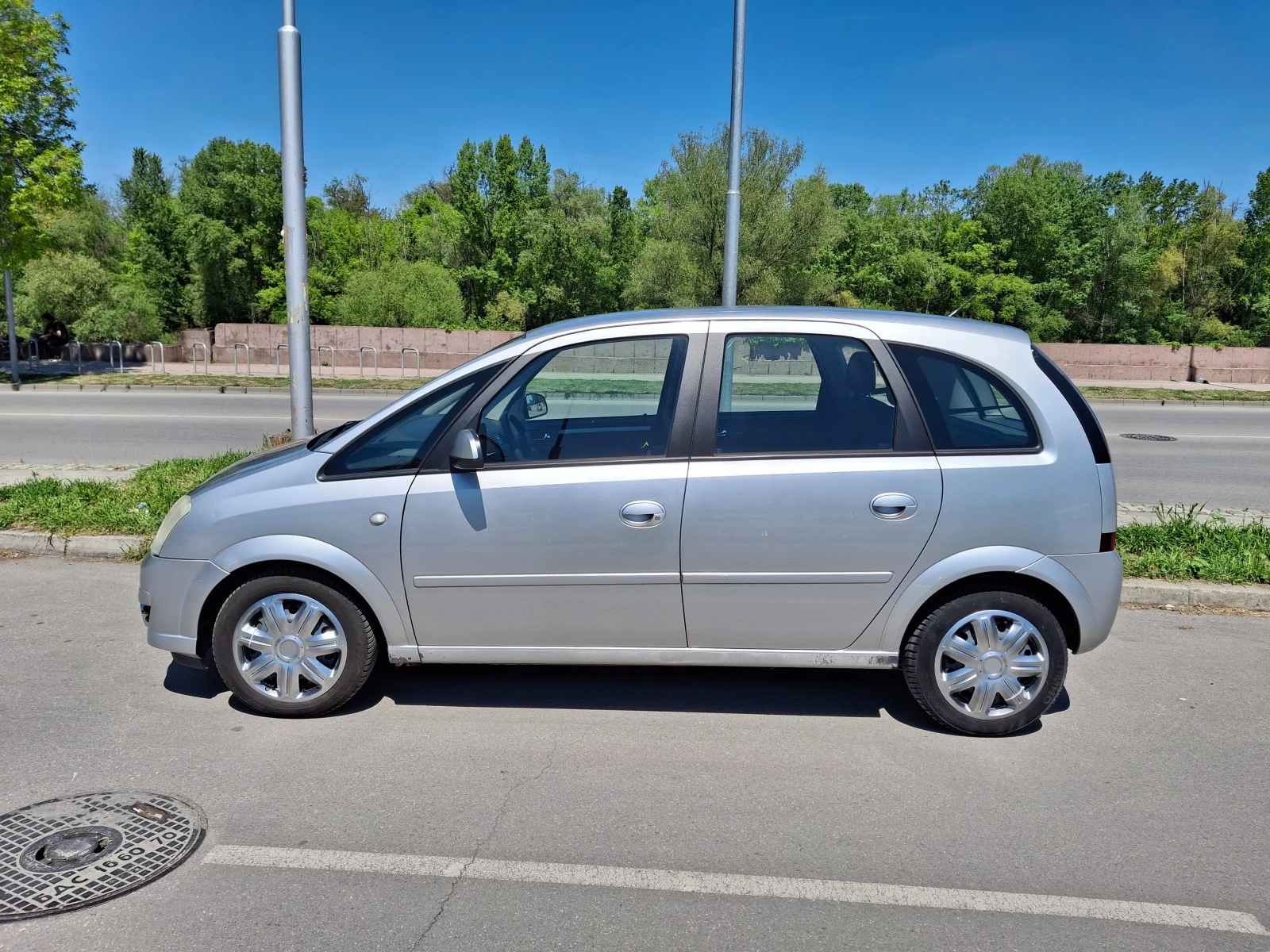 Opel Meriva, снимка 11 - Автомобили и джипове - 55016227