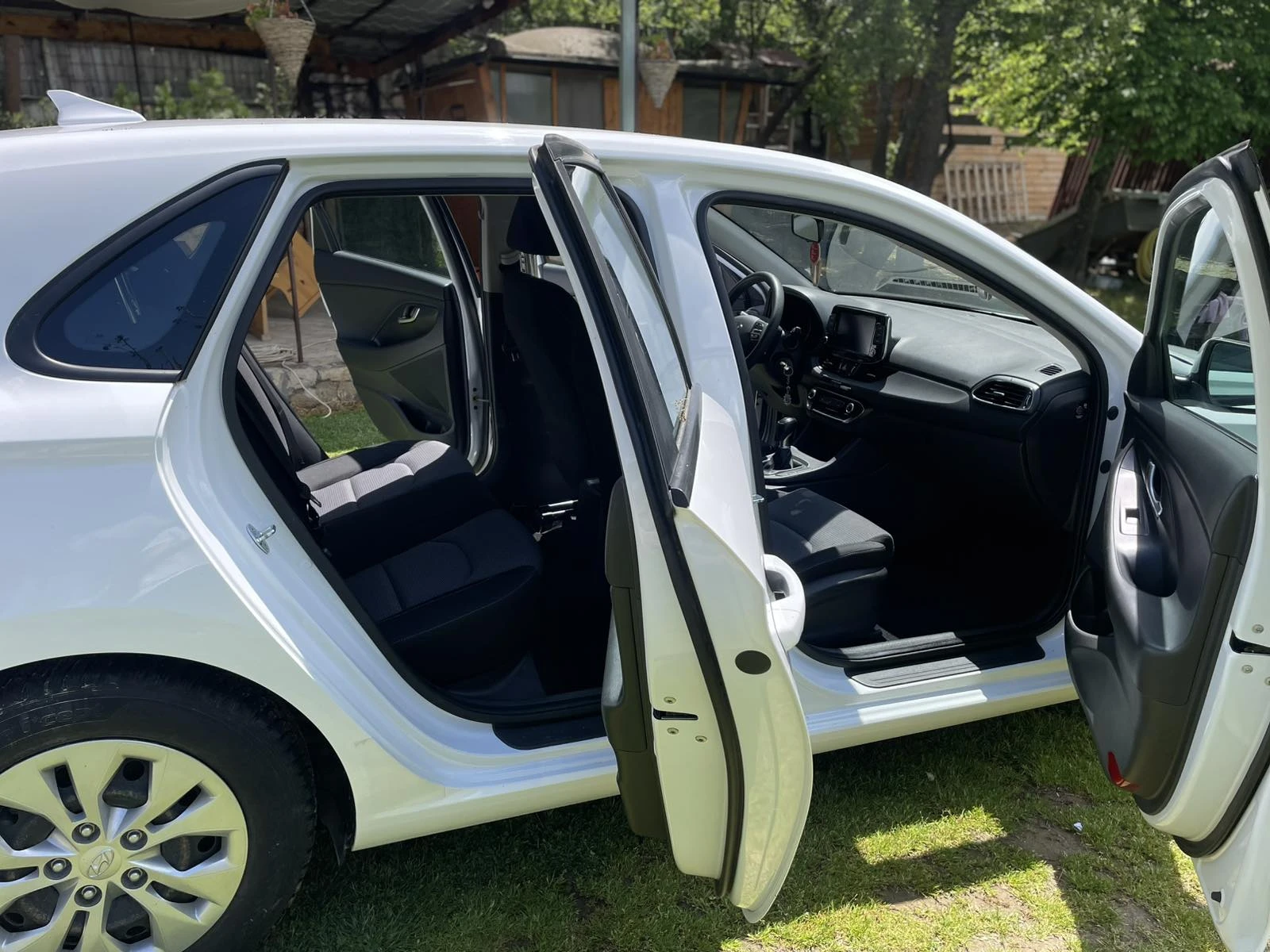 Hyundai I30 Hyundai i30 1.6 CRDi (116 к.с.), снимка 10 - Автомобили и джипове - 55056100