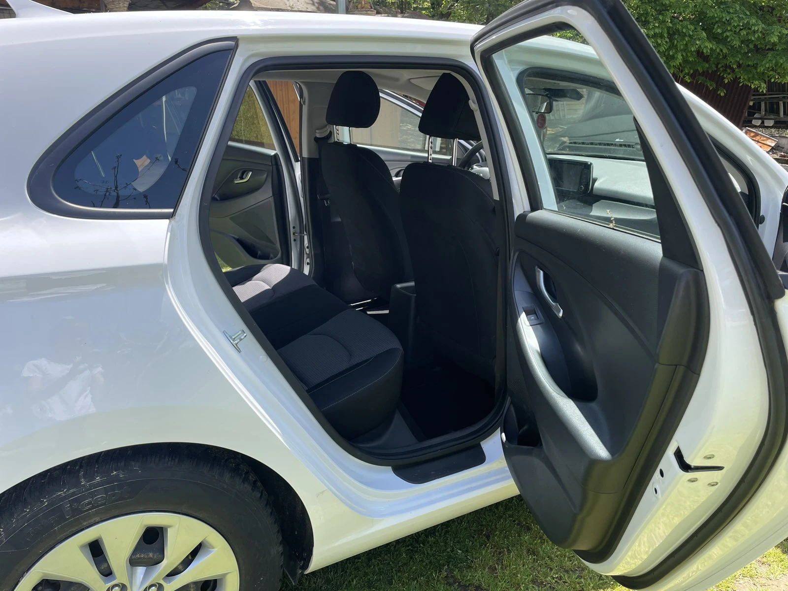 Hyundai I30 Hyundai i30 1.6 CRDi (116 к.с.), снимка 11 - Автомобили и джипове - 55056100
