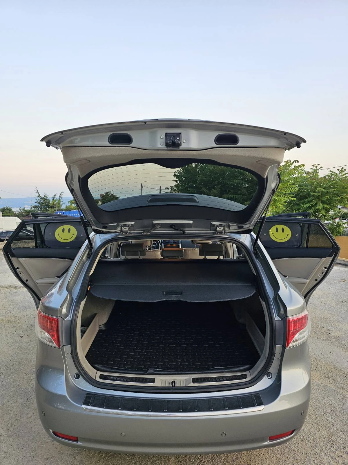 Toyota Avensis 2.2D-CAT 150к.с., снимка 8 - Автомобили и джипове - 55129623
