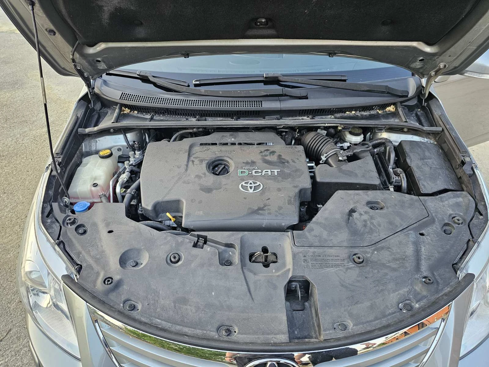 Toyota Avensis 2.2D-CAT 150к.с., снимка 15 - Автомобили и джипове - 55129623