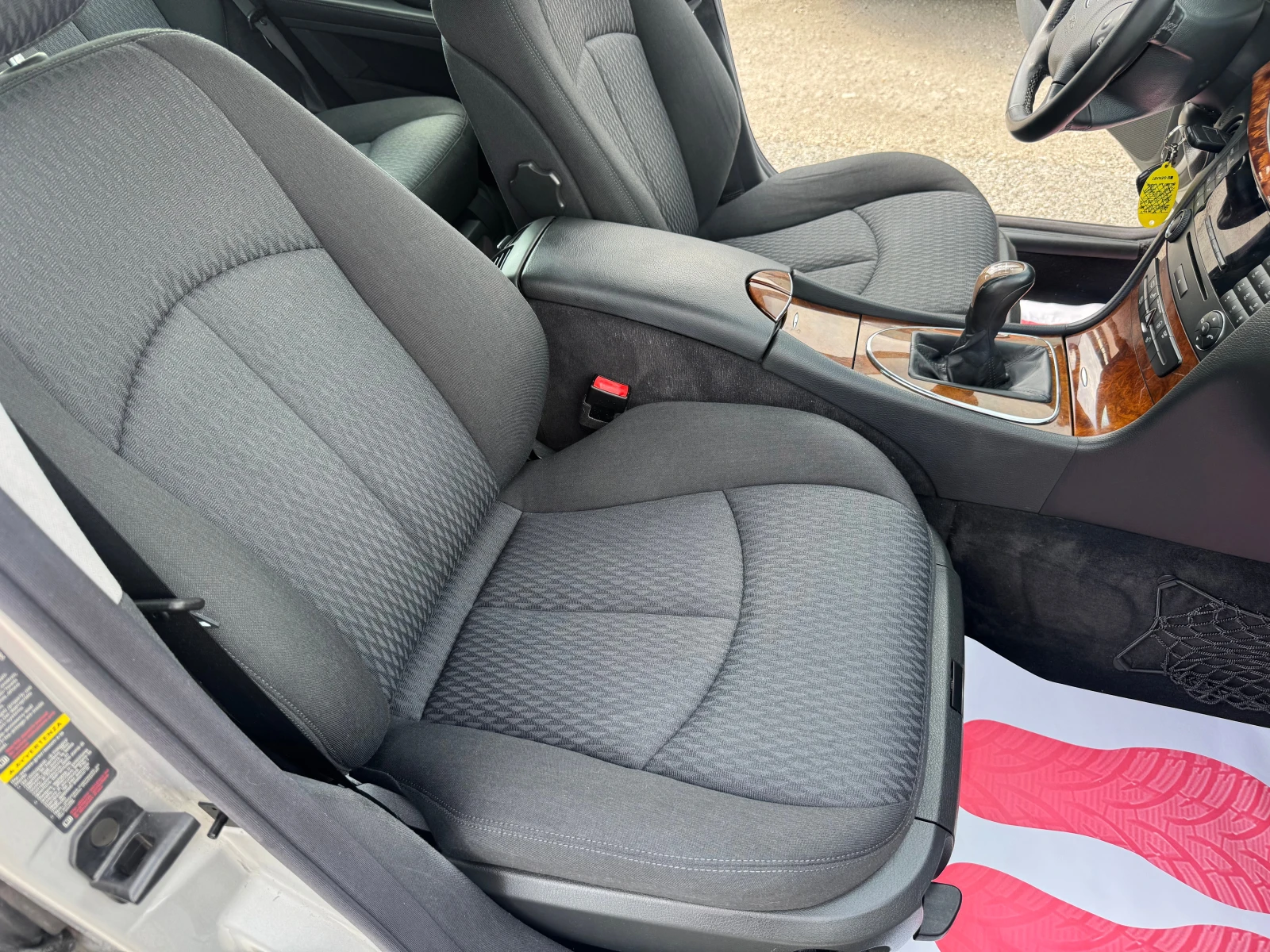 Mercedes-Benz E 270 CDI, снимка 8 - Автомобили и джипове - 55322754