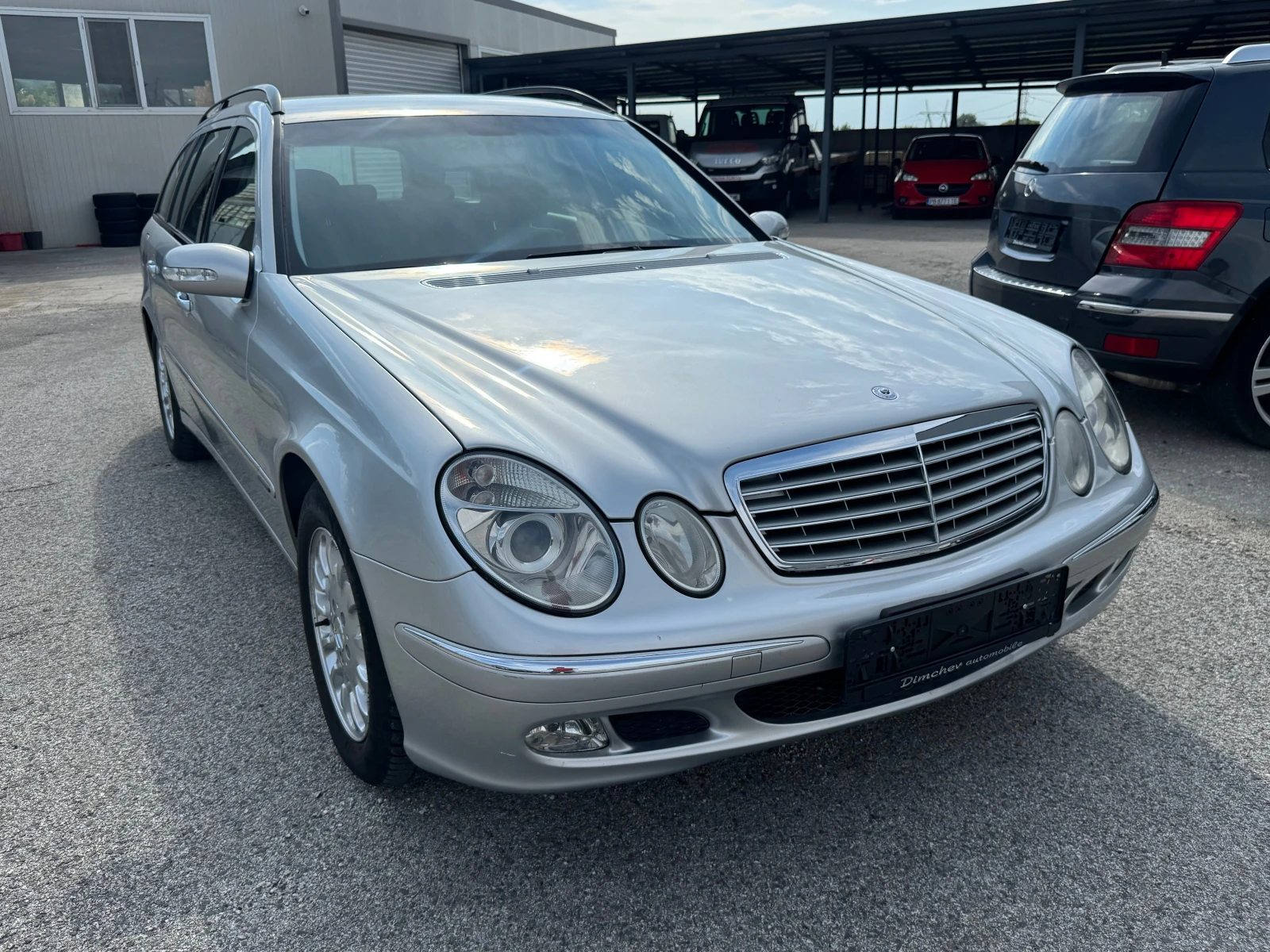Mercedes-Benz E 270 CDI, снимка 2 - Автомобили и джипове - 55322754