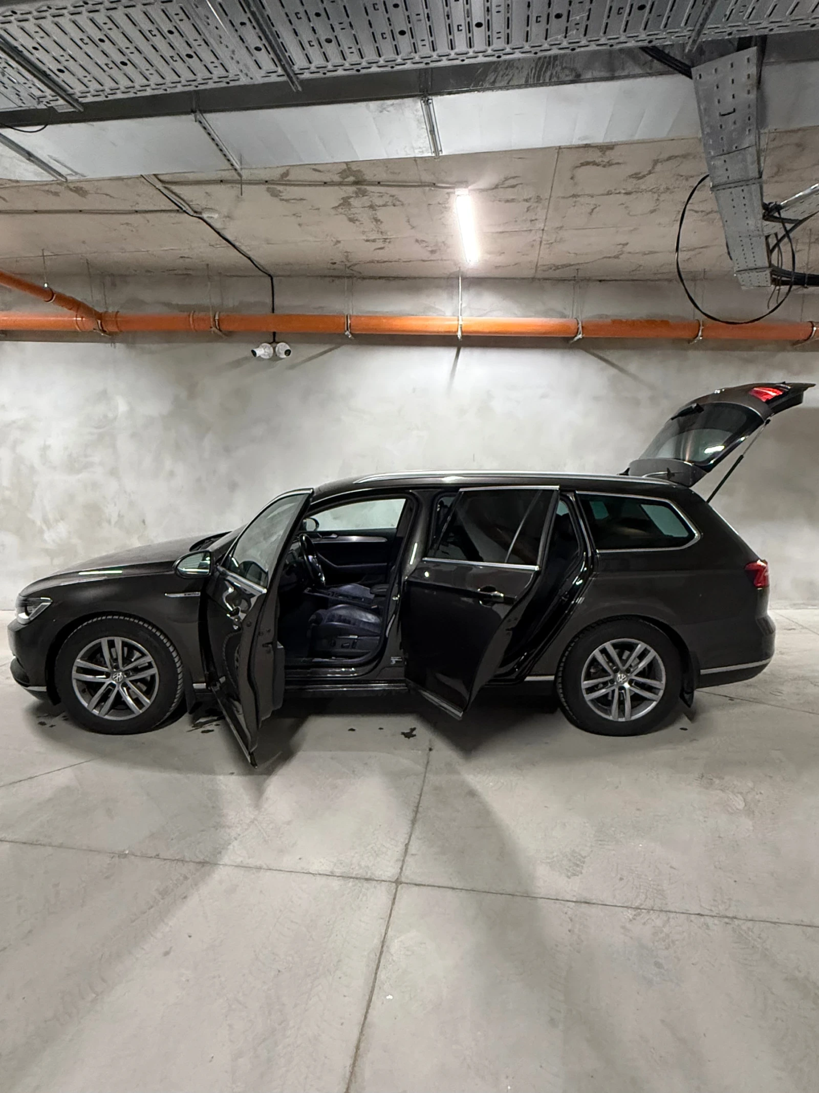 VW Passat 2.0TDI Първи собственик , снимка 4 - Автомобили и джипове - 55384924