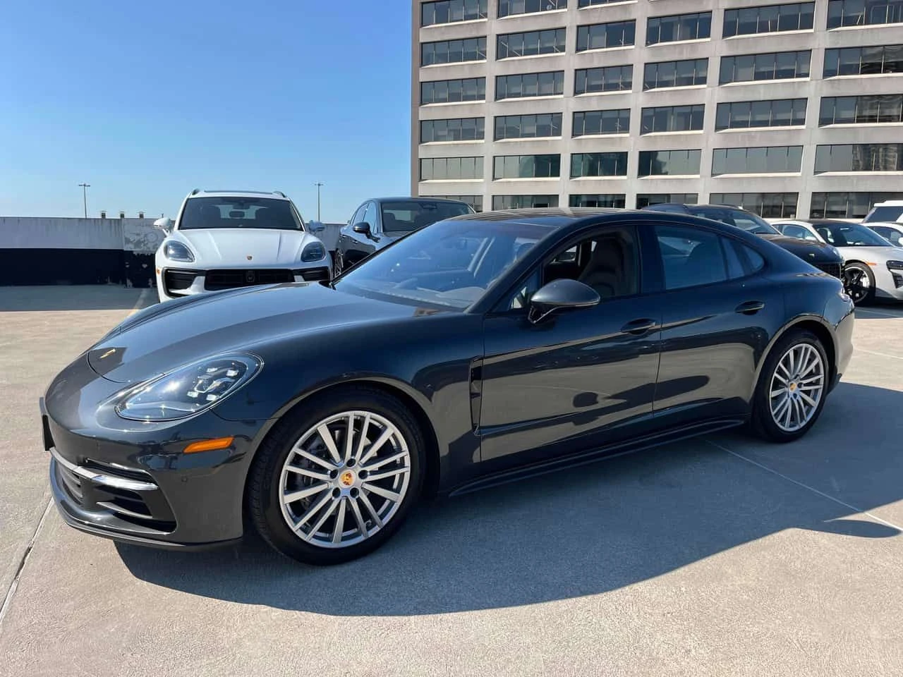 Porsche Panamera * 4 AWD * CARFAX * ОПЦИЯ ЗА ФИНАНСИРАНЕ , снимка 15 - Автомобили и джипове - 55504557
