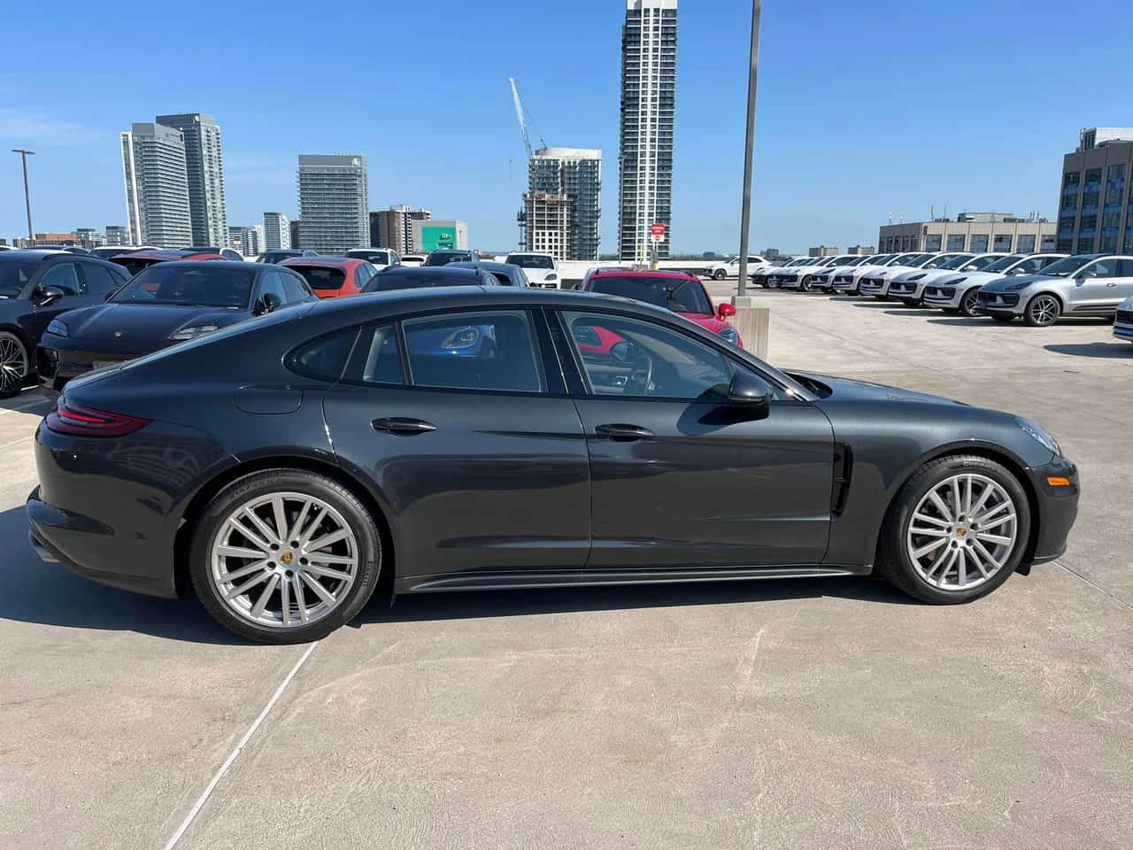 Porsche Panamera * 4 AWD * CARFAX * ОПЦИЯ ЗА ФИНАНСИРАНЕ , снимка 16 - Автомобили и джипове - 55504557