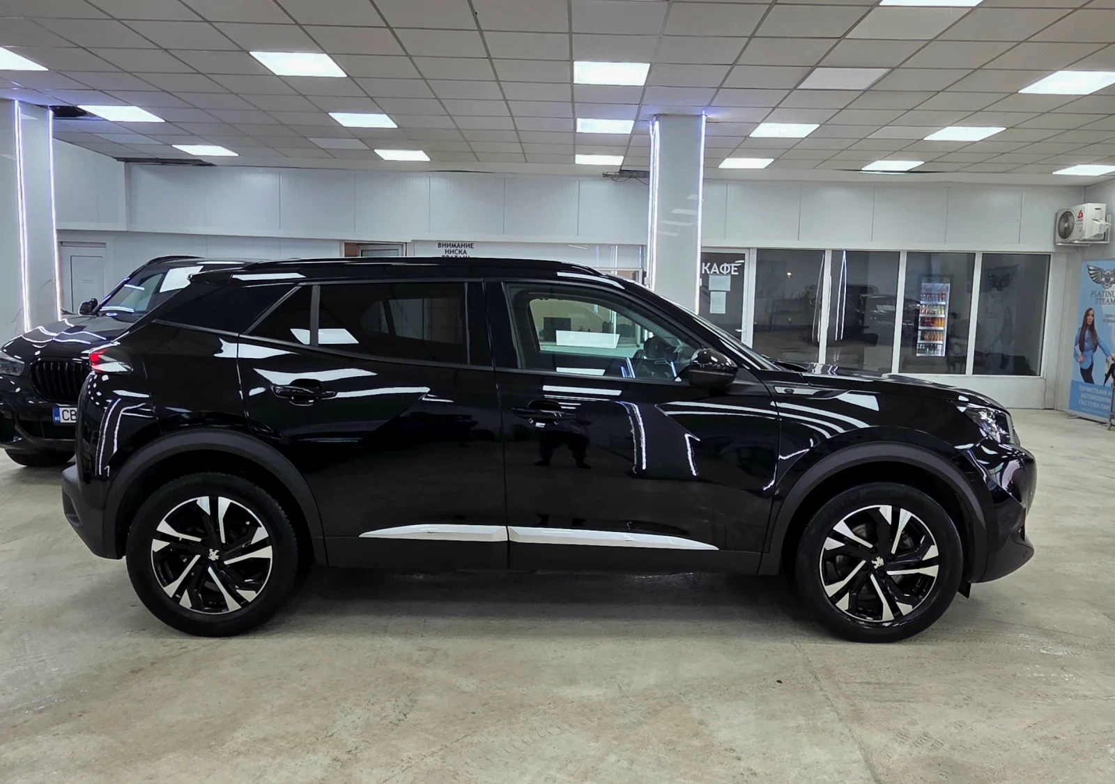Peugeot 2008 52KWh/Allure/Navi/Kamera, снимка 2 - Автомобили и джипове - 55535516